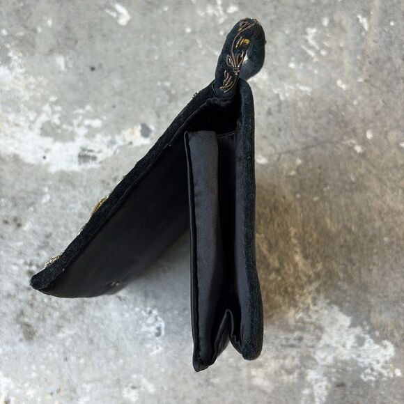 Vintage embroidered with metallic satin evening bag - Picture 4 of 10